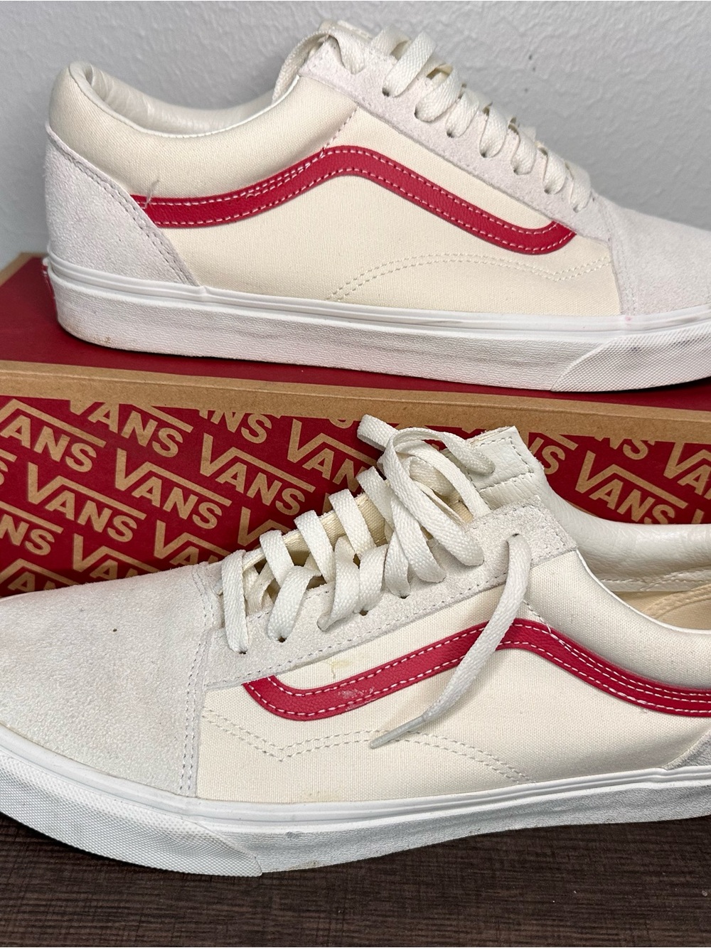 Vans Men’s Old Skool Sneakers - Cream with Red Wave
